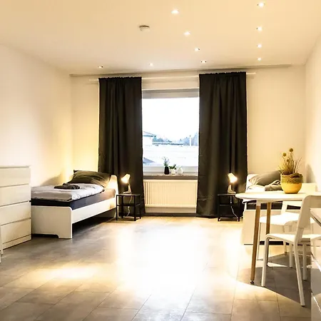 Cosyhomes24 - Spacious Apartment With Top-Traffic Connection - Re01 *
